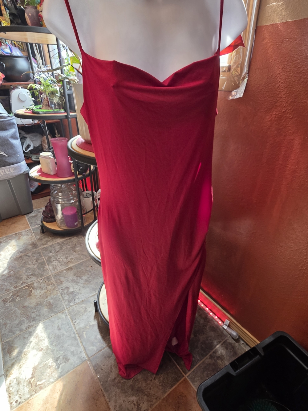 Elegant Red Spaghetti-Strap Maxi Dress